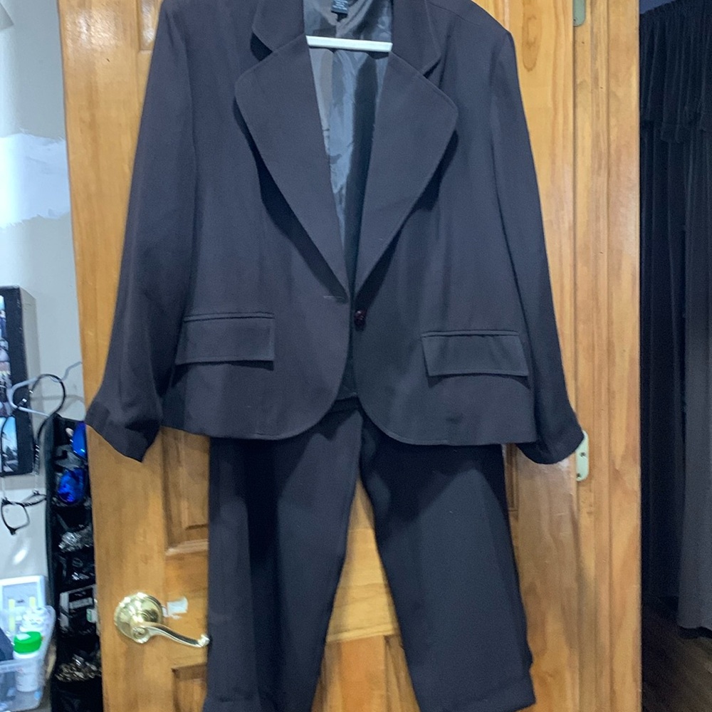 Woman’s suits